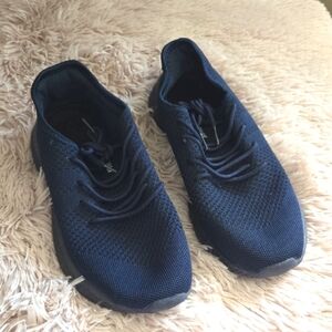 Damyuan Navy Blue Athletic Sneakers Women's size 41